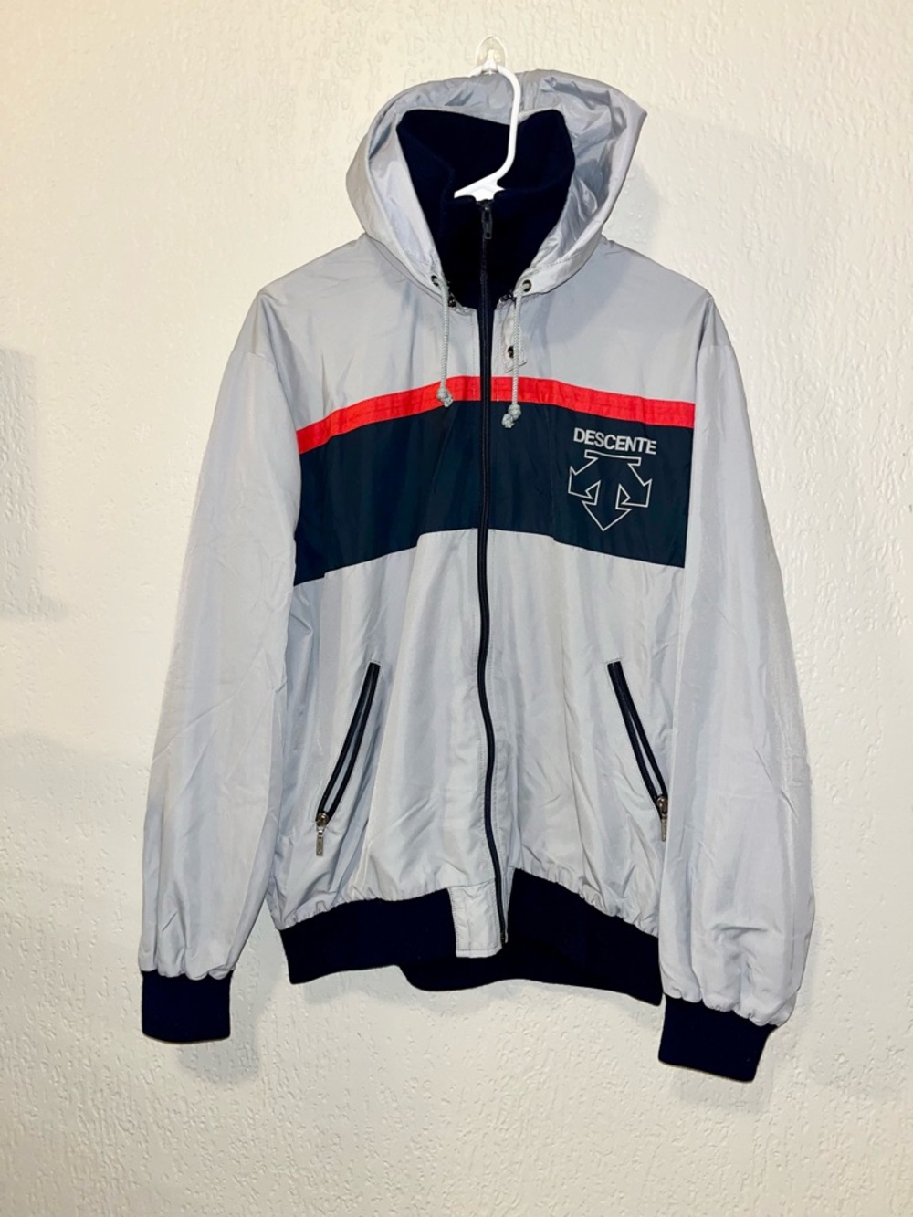 Descente Men's Light Gray Windbreaker Jacket SZ- L